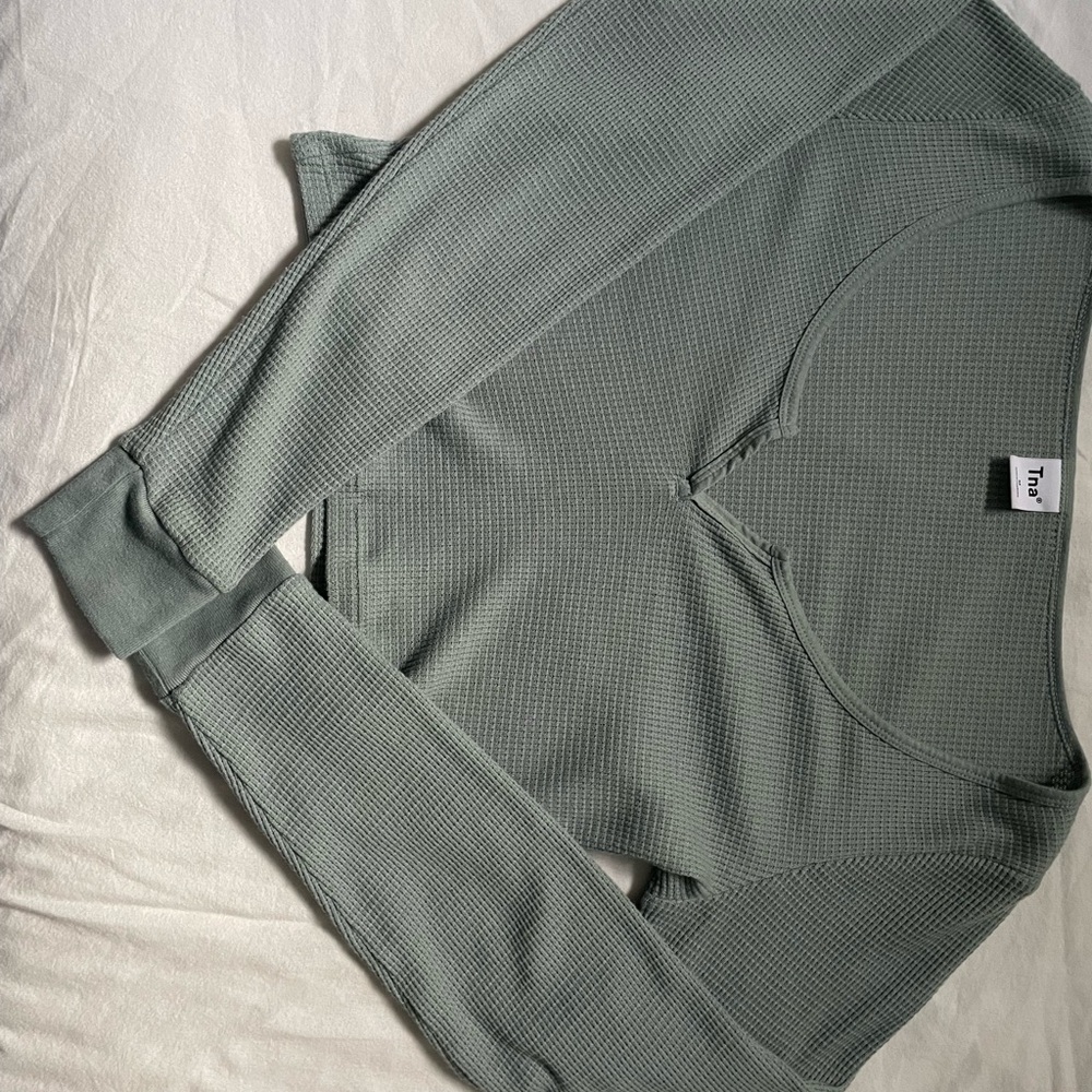 Tna olive waffle scoop neck notch cropped long sleeve